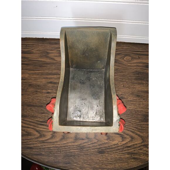 Santas Sleigh Victorian Christmas Resin Centerpiece Mantle Decor 9”x 5.5”x 4.25 - Picture 5 of 6